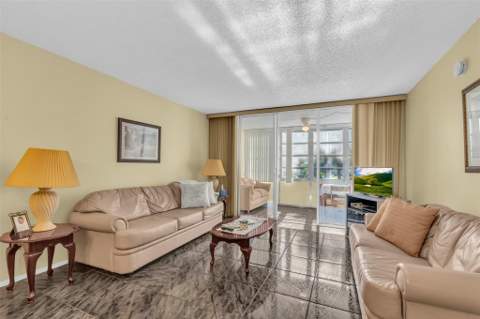 4850 NW 29th Court #221, Lauderdale Lakes FL - photo 6 of 25