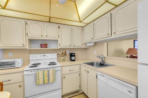 4850 NW 29th Court #221, Lauderdale Lakes FL - photo 12 of 25