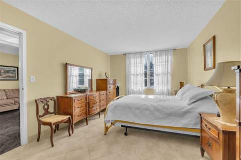 4850 NW 29th Court #221, Lauderdale Lakes FL - photo 14 of 25