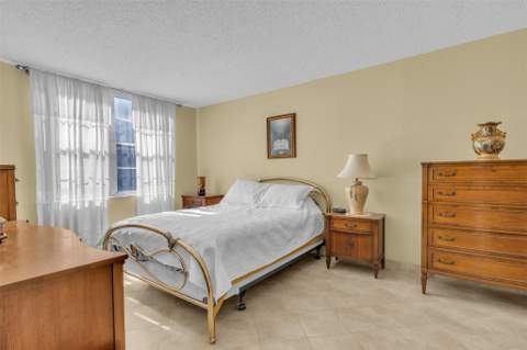 4850 NW 29th Court #221, Lauderdale Lakes FL - photo 16 of 25