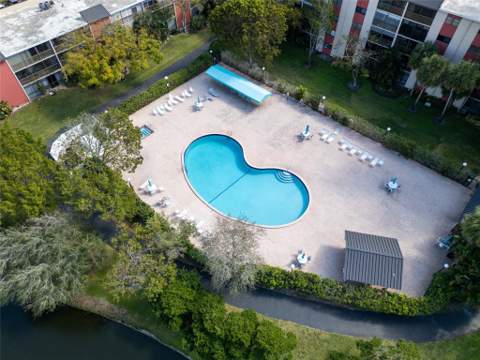 2206 S Cypress Bend Drive #803, Pompano Beach FL - photo 16 of 41