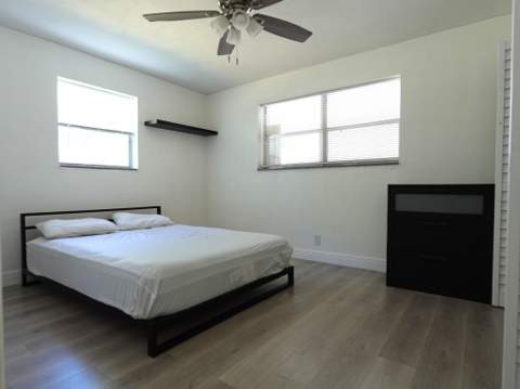 4421 NW 34th Court, Lauderdale Lakes FL - photo 10 of 23