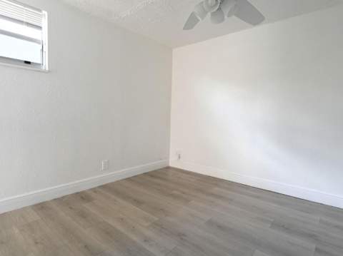 4421 NW 34th Court, Lauderdale Lakes FL - photo 15 of 23