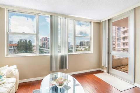 3180 S Ocean Drive #517, Hallandale Beach FL - photo 10 of 29