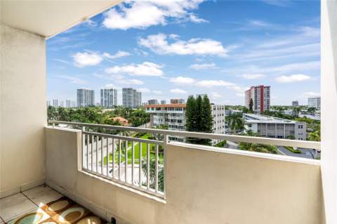 3180 S Ocean Drive #517, Hallandale Beach FL - photo 16 of 29