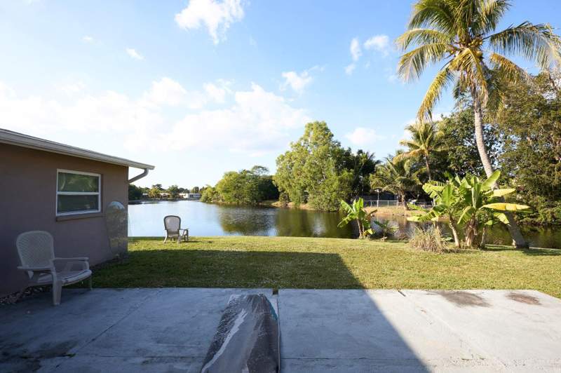 4 bedroom Single Family Residence at 6597 Salem Street, North Lauderdale Division, North Lauderdale — photo 4