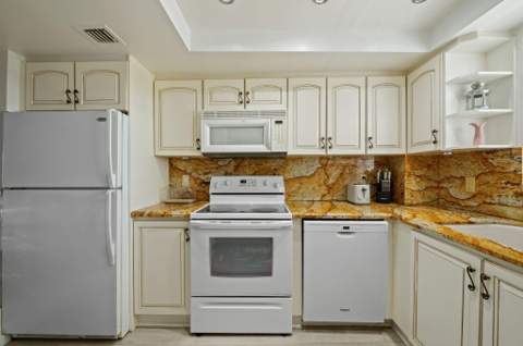 140 NE 28th Avenue #406, Pompano Beach FL - photo 24 of 40