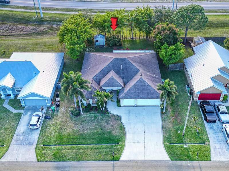 4 bedroom Single Family Residence at 6944 NW Daffodil Lane, Port St Lucie Sec 43, Port St. Lucie — photo 4