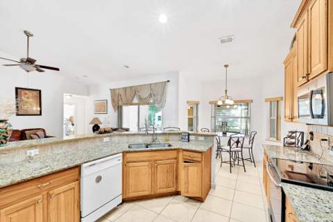 6944 NW Daffodil Lane, Port St. Lucie FL - photo 18 of 40