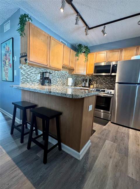 2660 NE 8th Avenue #211, Wilton Manors FL - photo 9 of 25