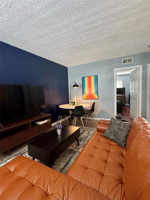 2660 NE 8th Avenue #211, Wilton Manors FL - photo 6 of 25