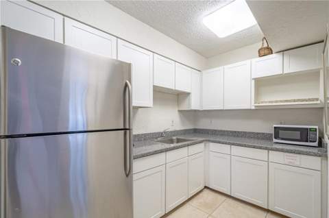 2660 NE 8th Avenue #211, Wilton Manors FL - photo 20 of 25