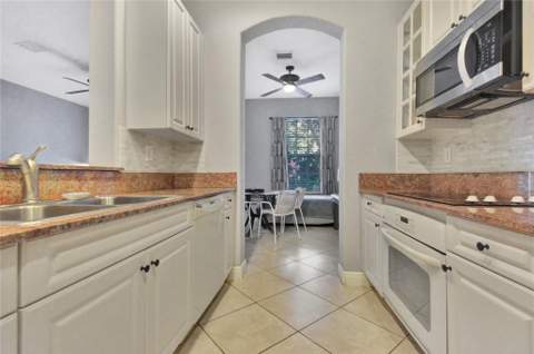 6927 Julia Gardens Drive, Coconut Creek FL - photo 12 of 33