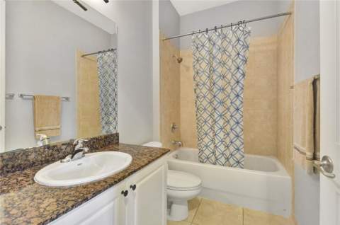 6927 Julia Gardens Drive, Coconut Creek FL - photo 22 of 33
