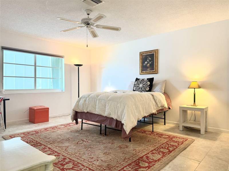 2 bedroom Condominium at 669 W Oakland Park Boulevard #220b, Oakland Grove Village, Oakland Park — photo 4