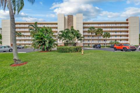121 SE 3rd Avenue #104, Dania Beach FL - photo 8 of 29