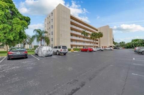 121 SE 3rd Avenue #104, Dania Beach FL - photo 7 of 29
