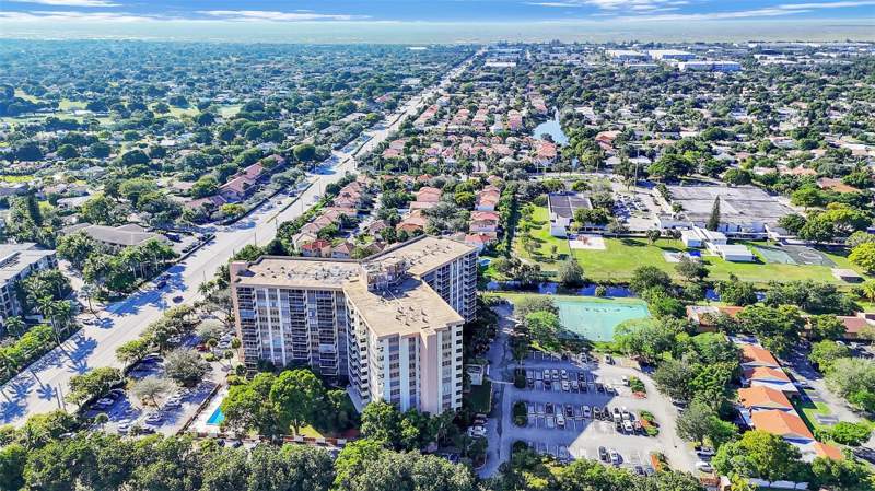 2 bedroom Condominium at 10777 W Sample Road #711, Country Club Tower, Coral Springs — photo 5