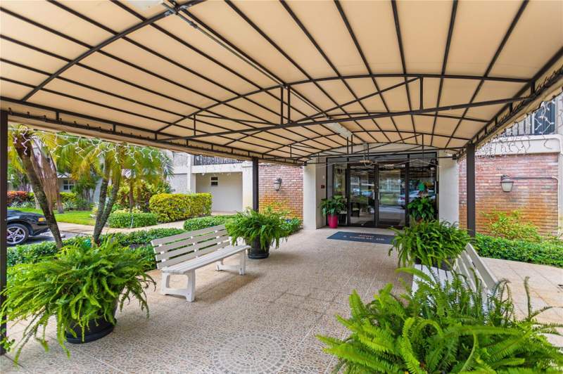 1 bedroom Condominium at 3000 S Course Drive #607, Palm Aire Country Club, Pompano Beach — photo 2
