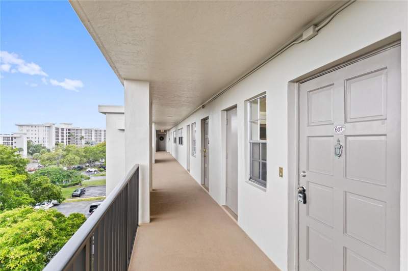 1 bedroom Condominium at 3000 S Course Drive #607, Palm Aire Country Club, Pompano Beach — photo 5