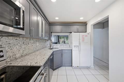 7500 NW 17th Street #110, Plantation FL - photo 12 of 27