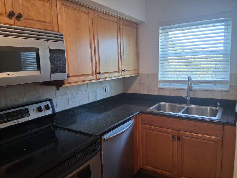 2 bedroom Condominium at 505 NE 20 Avenue #217, 505 Deerfield, Deerfield Beach — photo 2