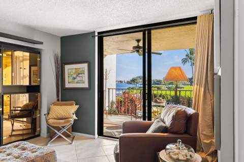 7020 Half Moon Circle #105, Hypoluxo FL - photo 11 of 41