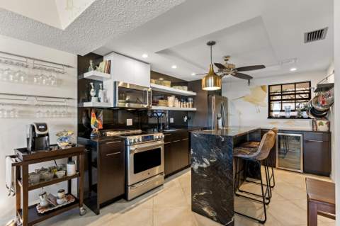 7020 Half Moon Circle #105, Hypoluxo FL - photo 14 of 41