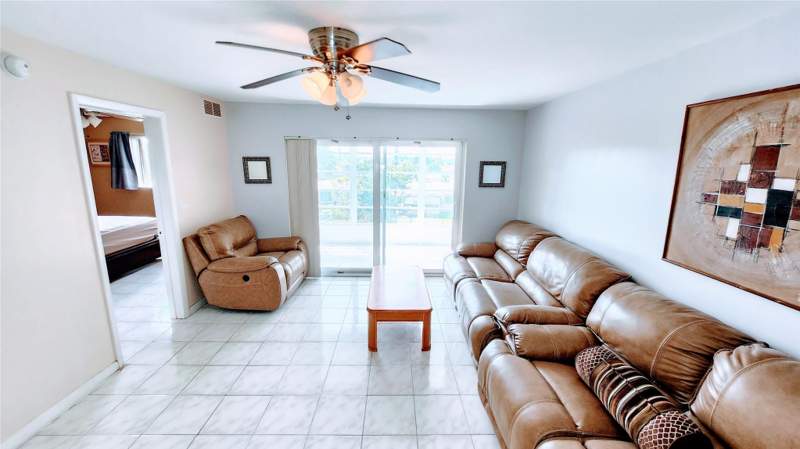 2 bedroom Condominium at 2721 N Pine Island Road #309, Sunrise Lakes Phase 3, Sunrise — photo 3