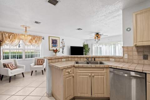 8940 NW 38th Drive #8940, Coral Springs FL - photo 7 of 23
