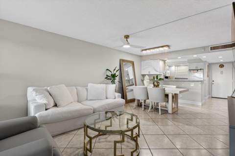 2314 S Cypress Bend Drive #114, Pompano Beach FL - photo 16 of 38