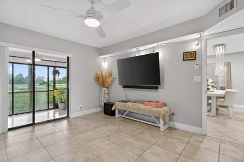 2314 S Cypress Bend Drive #114, Pompano Beach FL - photo 20 of 38