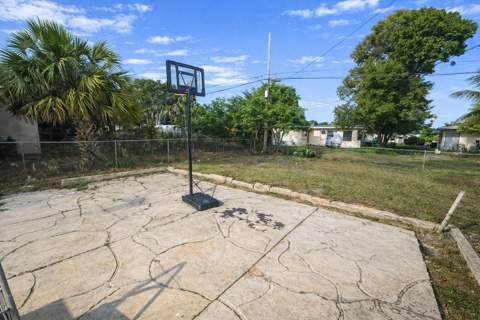 1225 NW 10th Place, Fort Lauderdale FL - photo 12 of 12