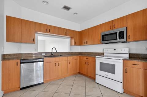 8236 SW 25th Court #103, Miramar FL - photo 12 of 31
