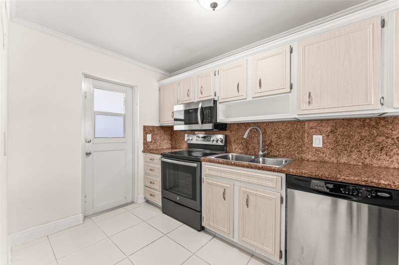 2 bedroom Condominium at 4500 N Federal Highway #344e, Lighthouse Point Plaza Co, Lighthouse Point — photo 2