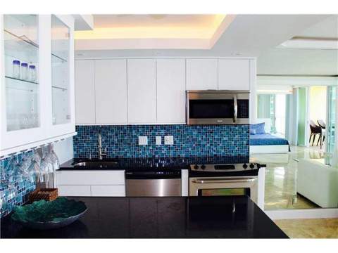 333 NE 21st Avenue #1108, Deerfield Beach FL - photo 9 of 34