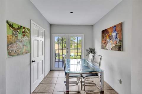 4017 Woodside Drive, Coral Springs FL - photo 8 of 37