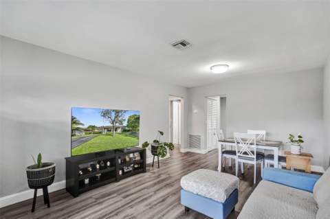 4017 Woodside Drive, Coral Springs FL - photo 21 of 37