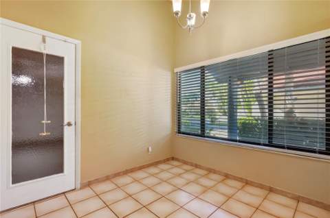 5541 Ainsley Court, Boynton Beach FL - photo 9 of 34