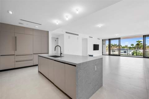 160 Isle Of Venice Drive #302, Fort Lauderdale FL - photo 7 of 42