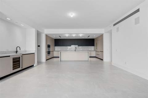 160 Isle Of Venice Drive #302, Fort Lauderdale FL - photo 12 of 42