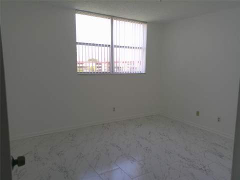 403 NW 68th Avenue #519, Plantation FL - photo 17 of 37