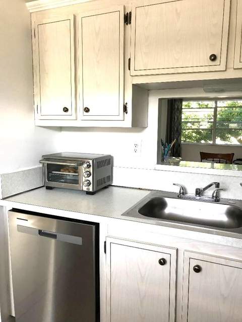 5003 NW 35th Street #508, Lauderdale Lakes FL - photo 6 of 8