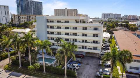 3212 NE 12th Street #203, Pompano Beach FL - photo 24 of 33
