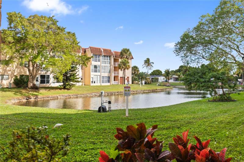 1 bedroom Condominium at 2720 N Pine Island Road #307, sunrise lakes phase 3, Sunrise — photo 5