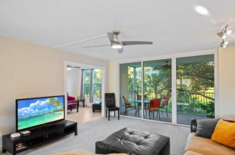 3900 Oaks Clubhouse Drive #310, Pompano Beach FL - photo 16 of 32