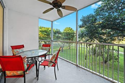 3900 Oaks Clubhouse Drive #310, Pompano Beach FL - photo 19 of 32