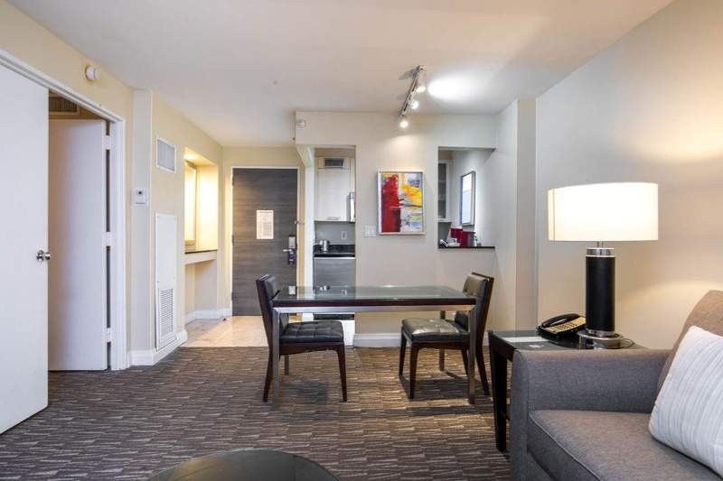 1 bedroom Condominium at 2670 E Sunrise Boulevard #903, Gallery One Condo, Fort Lauderdale — photo 2