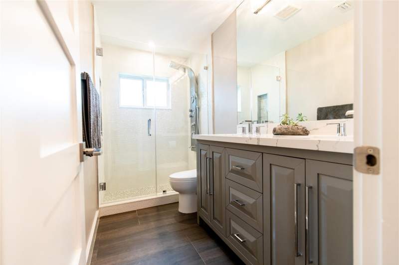 5 bedroom Single Family Residence at 2275 SW 44th Street, Marshalls Everglades Sub, Fort Lauderdale — photo 3