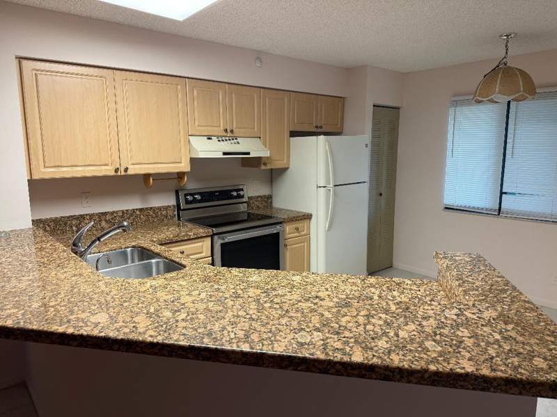 2 bedroom Condominium at 2205 S Cypress Bend Drive #307, Cypress Bend, Pompano Beach — photo 3